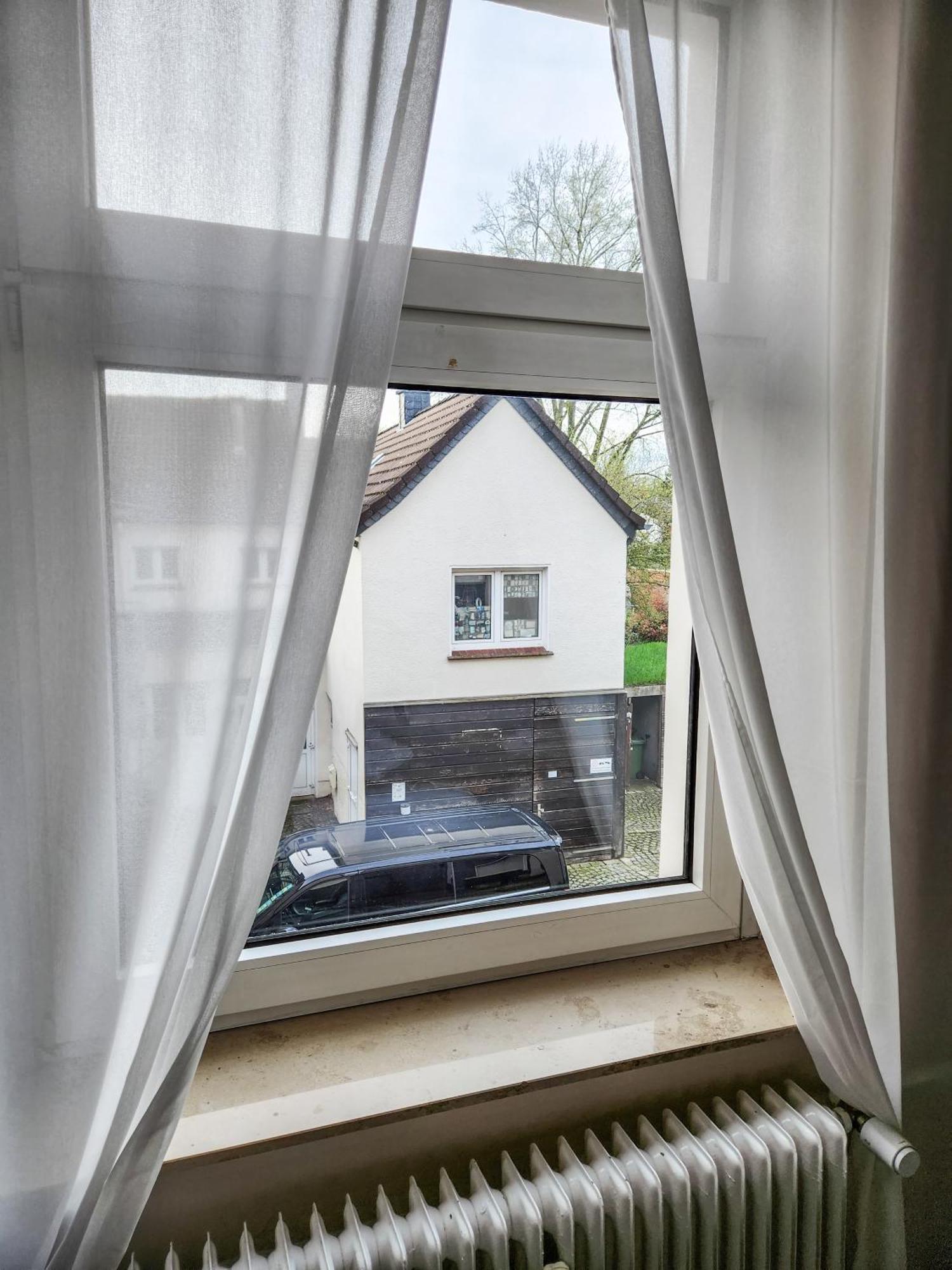 Geli Homes L1 - 2X Zimmer, 2X Kingsize Bett, 1 Bis 4 Personen, Parkplatz, Tv, Wifi, Top Kueche, Kaffee, Tee Luenen Exterior photo